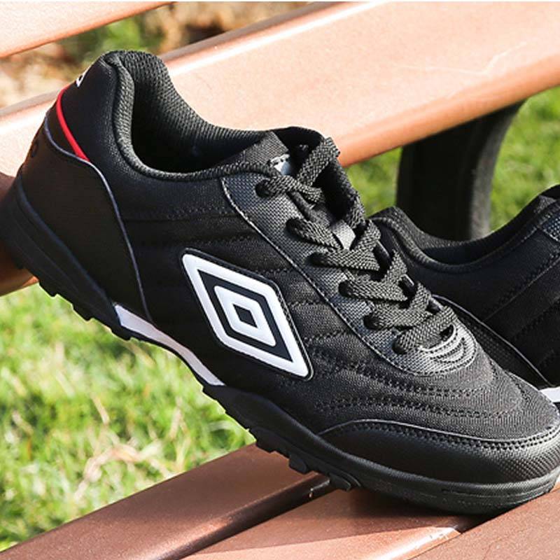 Breathable Men’s Football Shoes Men Sports Wear Shoes cb5feb1b7314637725a2e7: Black Gold LOGO|Black White LOGO